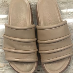 Wal & Pai tan slids - extra cushy!  Size 38/fit like 7
